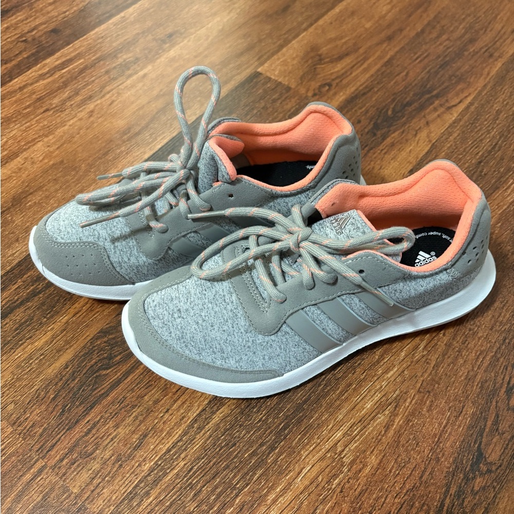 Adidas Women’s NWOT Sneakers in Gray and Coral
